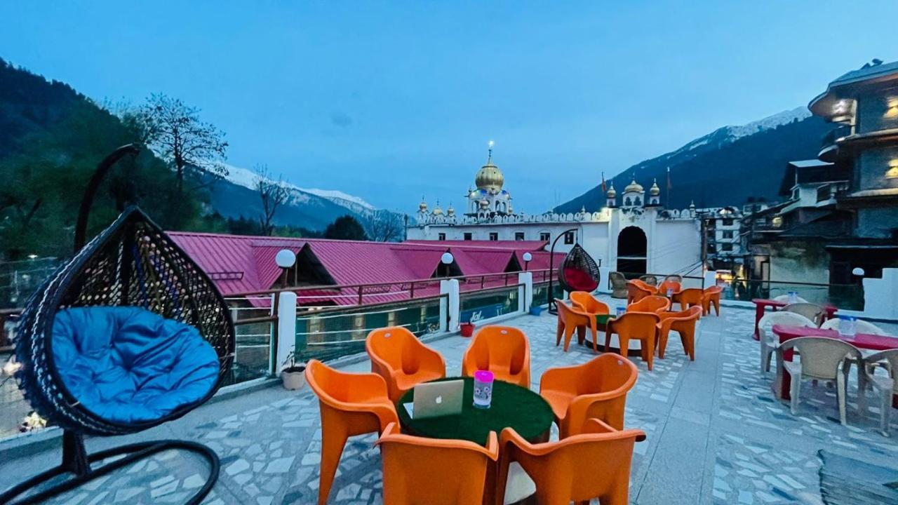 Hotel Hilltop At Mall Road Manali With Open Terrace Exterior photo